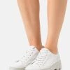 Paul Green Donna Sneakers Basse - Royal Offwhite -Negozio online Paul Green Italia 0049a710fffc44db926ec3c93e5a937b
