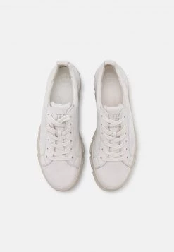 Paul Green Donna Sneakers Basse - Royal Offwhite 13 Paul Green Donna Sneakers Basse - Royal Offwhite -Negozio online Paul Green Italia 5aa9de783765476bbd70d37ae5139a2a